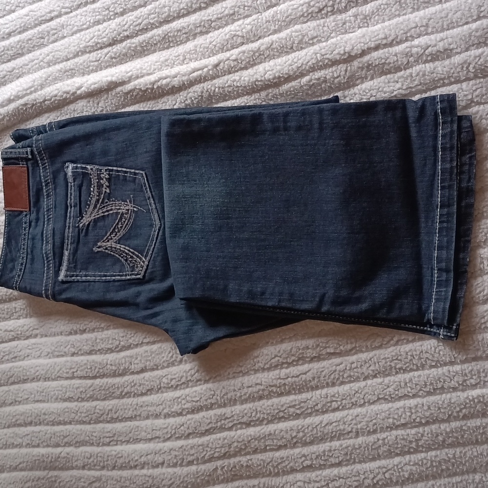 Maurices jeans